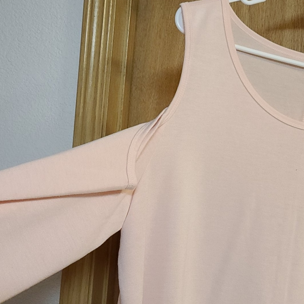 Top - Picture 2 of 3